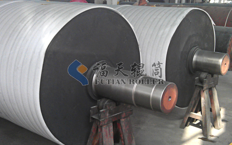 7.造紙機(jī)械用大膠輥.jpg