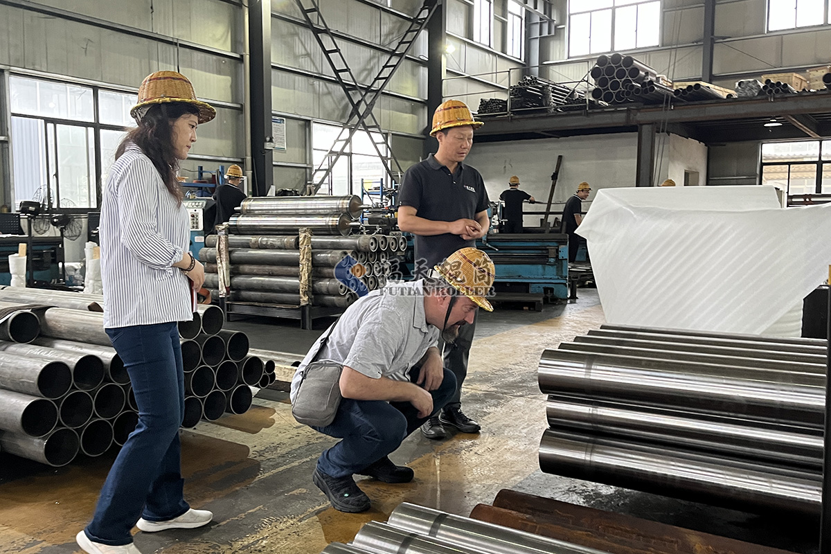 歡迎瑞士造紙設備客戶到訪福天輥筒