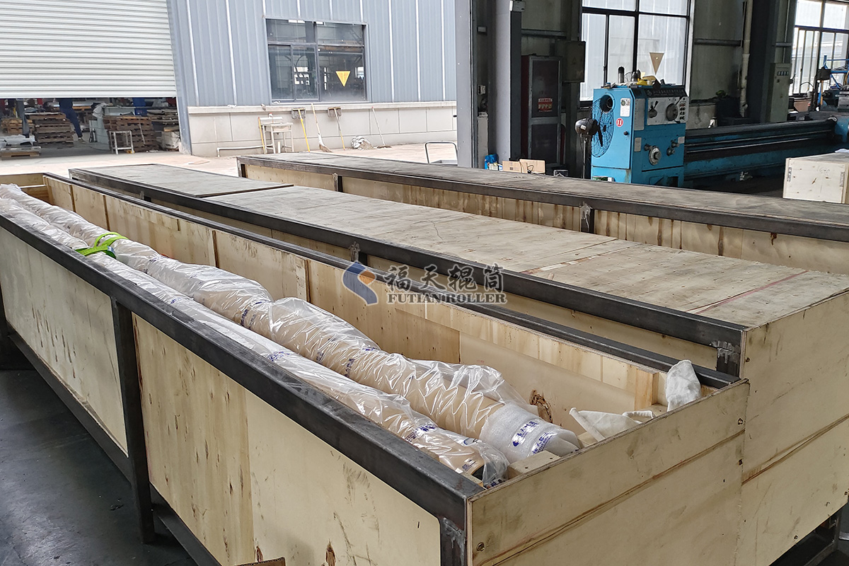 福天輥筒對包裝機械公司出貨一個集裝箱2.jpg