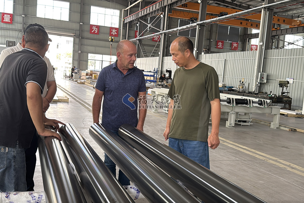 歡迎德國造紙設備客戶到訪福天輥筒1.jpg